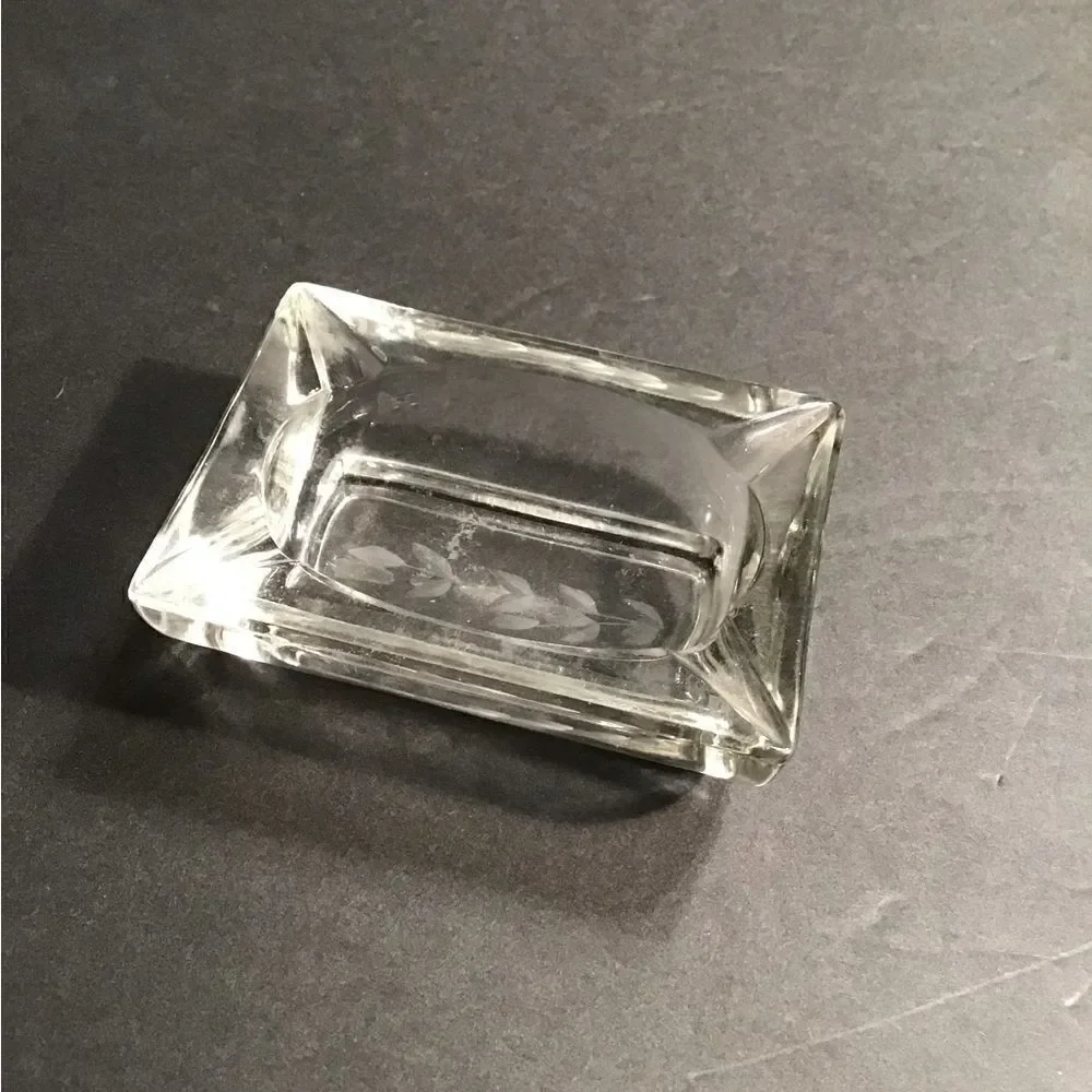 Vintage Small Etched Ashtray‎